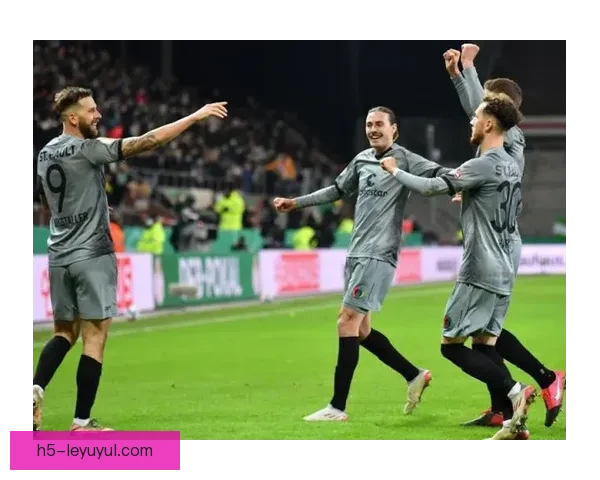 圣保利汉堡藤田季维加瓦维埃拉出战