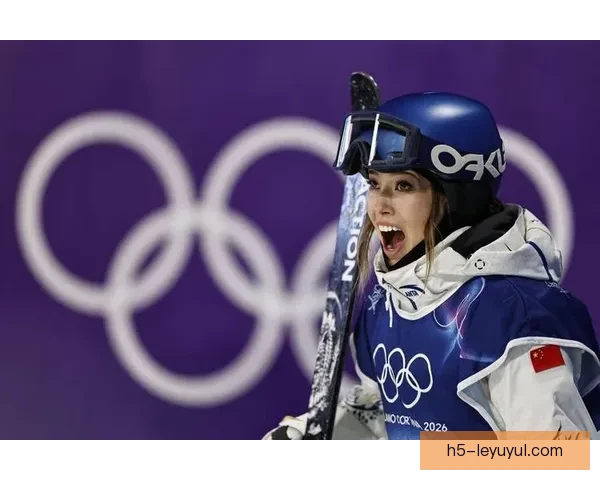 谷爱凌刘梦婷预赛前两位登场秀